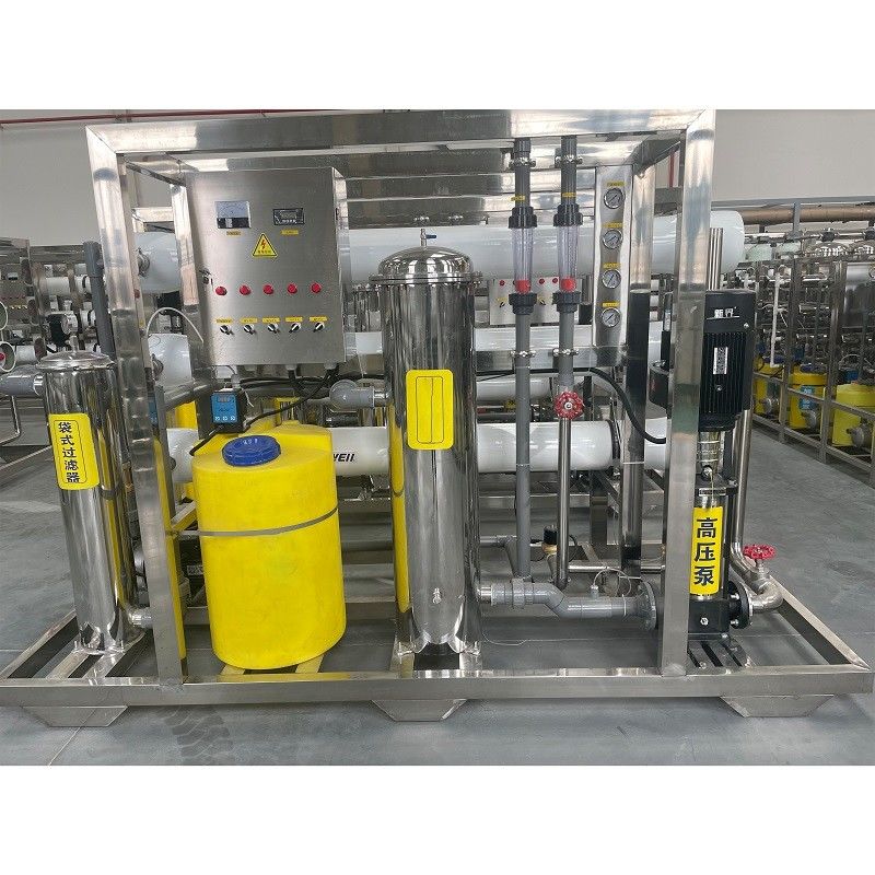 Auto PLC 6m3 por hora Sistema de purificación de filtros de agua RO industriales para agua salobre