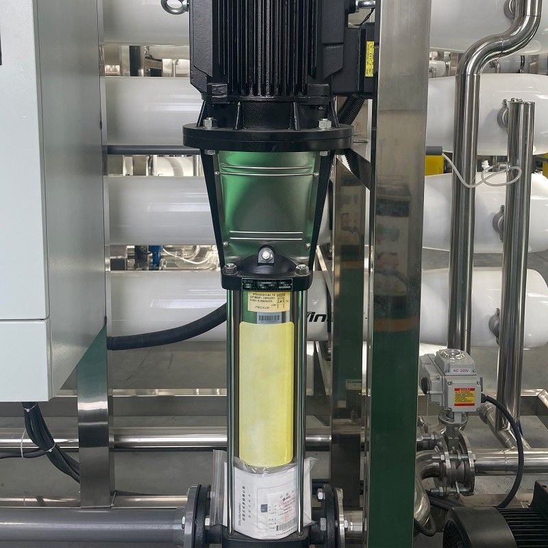 Máquinas de tratamiento de agua salina de pozos de pozo con filtro de ósmosis inversa de caja de madera