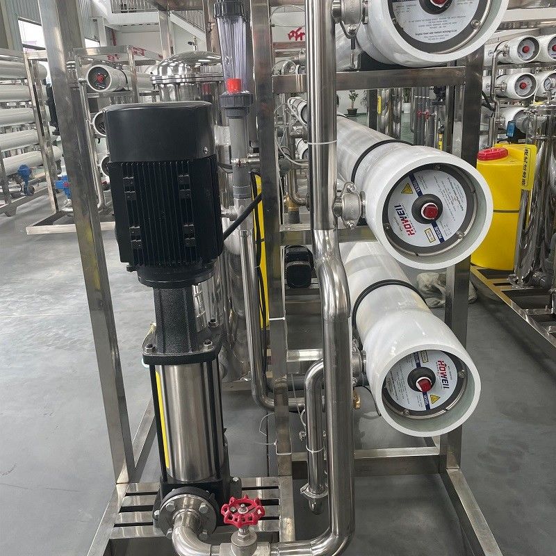 6000LPH RO Purificador de agua potable Máquina de filtro para 300 kg de componentes centrales de la bomba