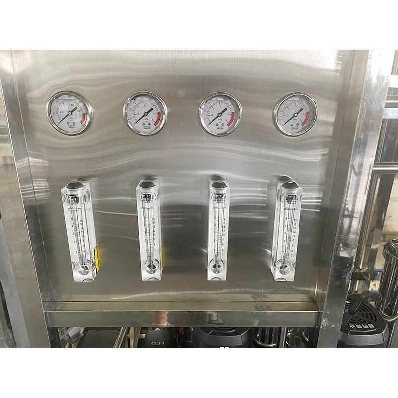 380V/1.5Kw Componentes del núcleo de la bomba 1000LRO Sistema de tratamiento de agua por ósmosis inversa con tanque de agua