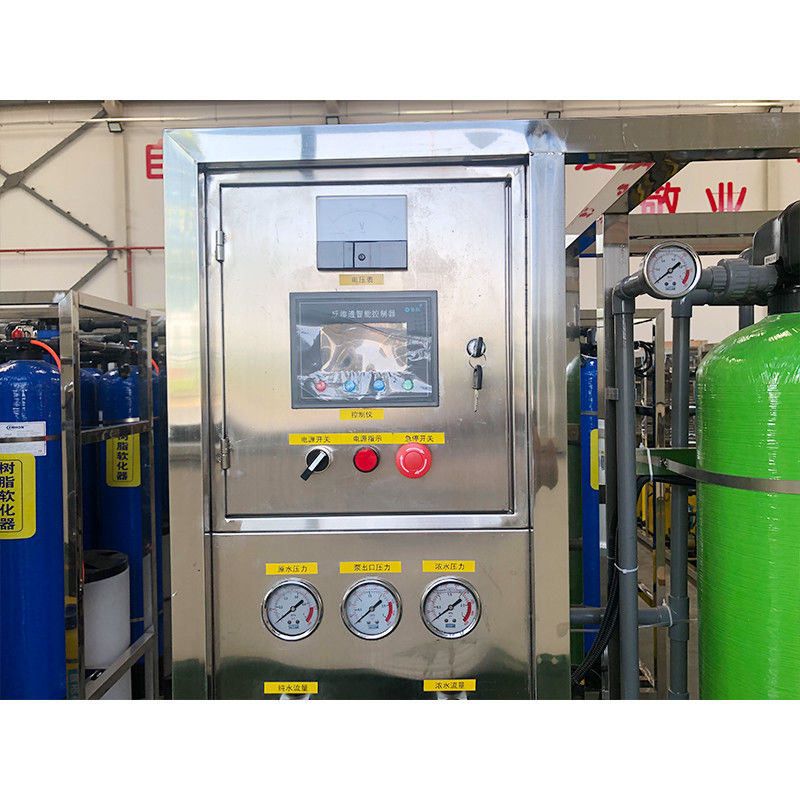 500LPH Sistema de tratamiento de filtros de agua potable RO industrial comercial en caja de madera