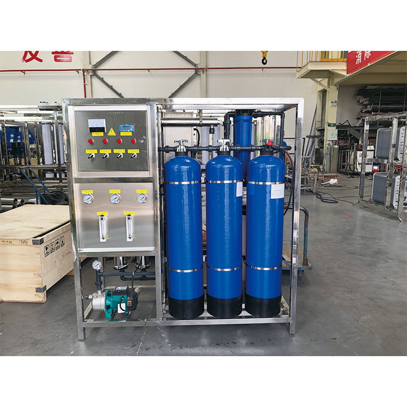 Temperatura del agua 10-40C Sistema de ósmosis inversa para el tratamiento completo del agua de la línea de embotellado